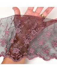 Dentelle glycines roses sur tulle noir 13cm Dentelle glycines roses sur tulle noir 13cm