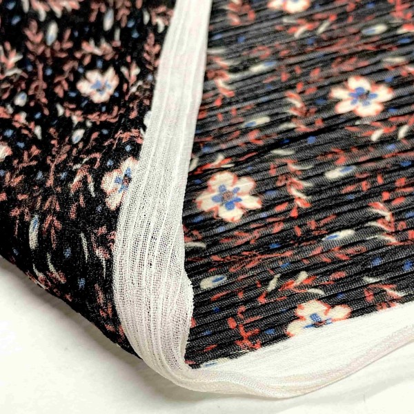 Tissu voile de polyester à fleur multicolore Tissu voile de polyester à fleur multicolore