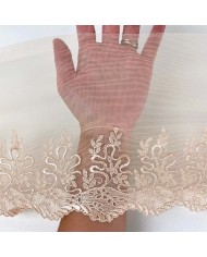 Dentelle fleurs pêches sur tulle pêche 19cm Dentelle fleurs pêches sur tulle pêche 19cm