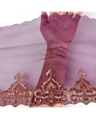 Dentelle arabesque bronze sur tulle violet 23cm Dentelle arabesque bronze sur tulle violet 23cm