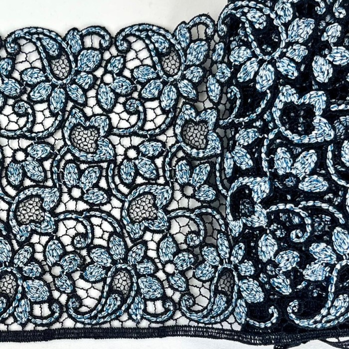 Dentelle macramé fleurs bleues sur noir 14cm Dentelle macramé fleurs bleues sur noir 14cm