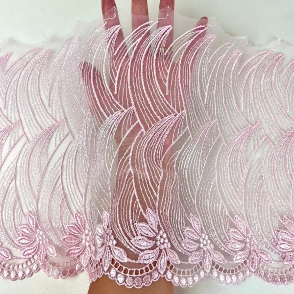 Dentelle vagues roses sur tulle rose 25.5cm Dentelle vagues roses sur tulle rose 25.5cm