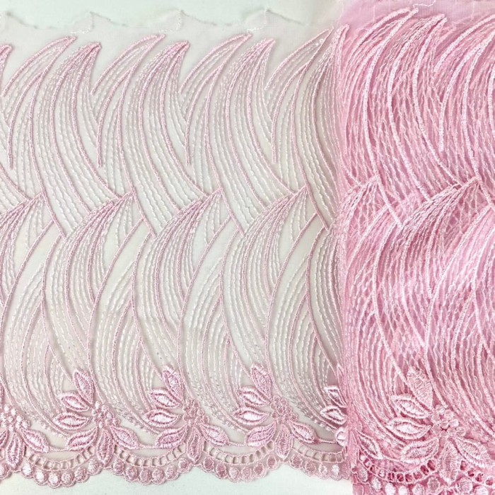 Dentelle vagues roses sur tulle rose 25.5cm