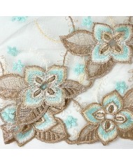 Dentelle fleurs dorées bleues ciel sur tulle blanc 19cm Dentelle fleurs dorées bleues ciel sur tulle blanc 19cm