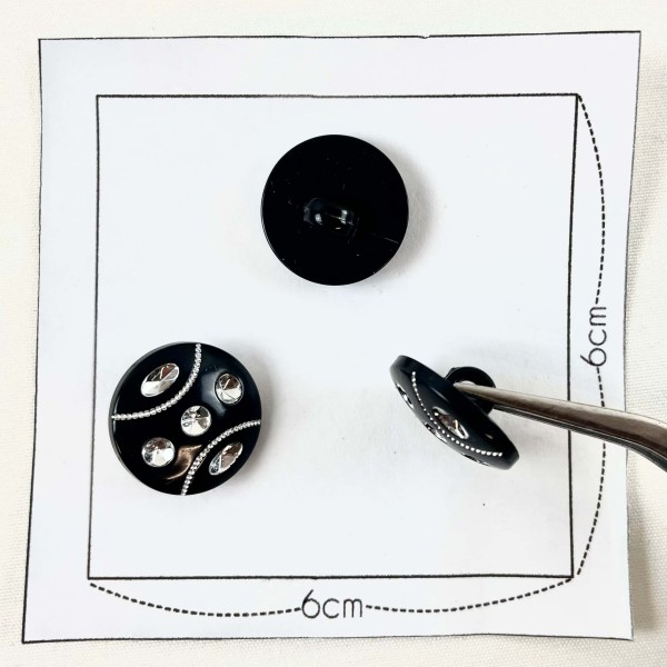 Bouton plastique bijou noir 18mm Bouton plastique bijou noir 18mm