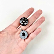 Bouton plastique bijou noir 22mm