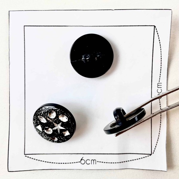 Bouton plastique bijou noir 20mm Bouton plastique bijou noir 20mm
