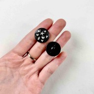 Bouton plastique bijou noir 20mm