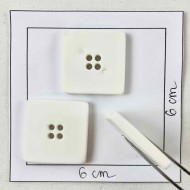 Bouton plastique matte carré uni blanc 25mm