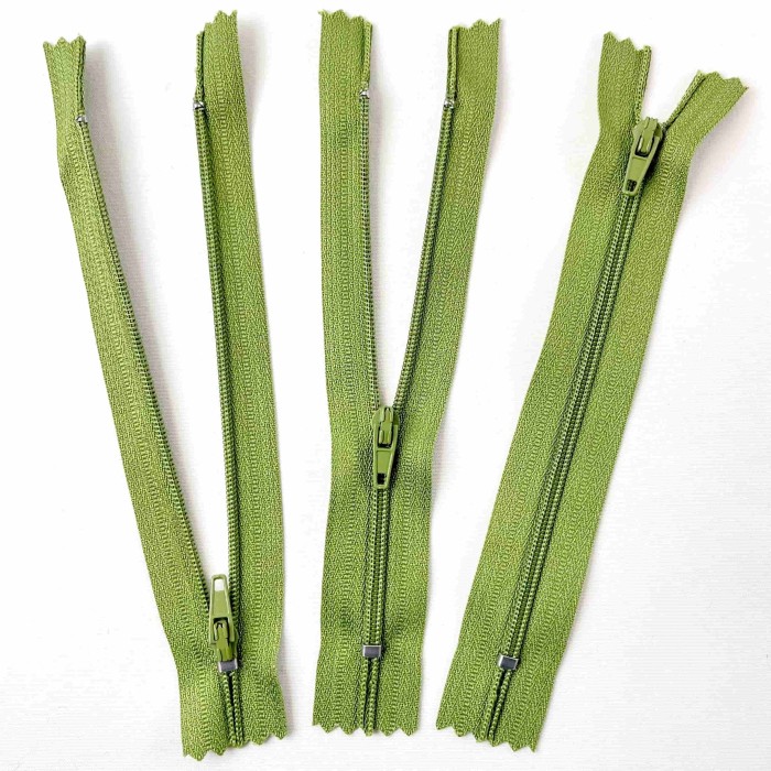 Fermeture non séparable vert clair en nylon 14cm