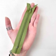 Fermeture non séparable vert clair en nylon 14cm