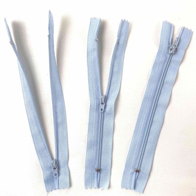 Fermeture non séparable bleu ciel en nylon 14cm