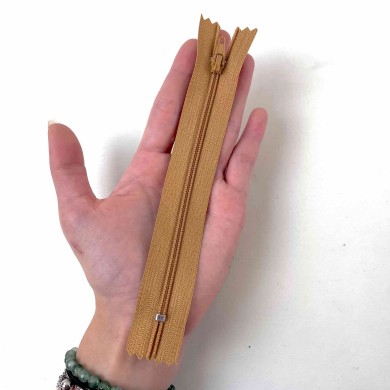 Fermeture non séparable moutarde en nylon 14cm Fermeture non séparable moutarde en nylon 14cm