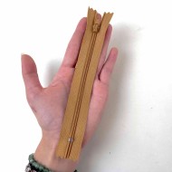 Fermeture non séparable moutarde en nylon 14cm