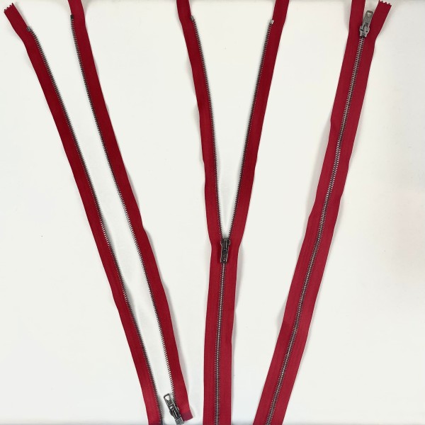 Fermeture séparable rouge en métal 48 cm Fermeture séparable rouge en métal 48 cm