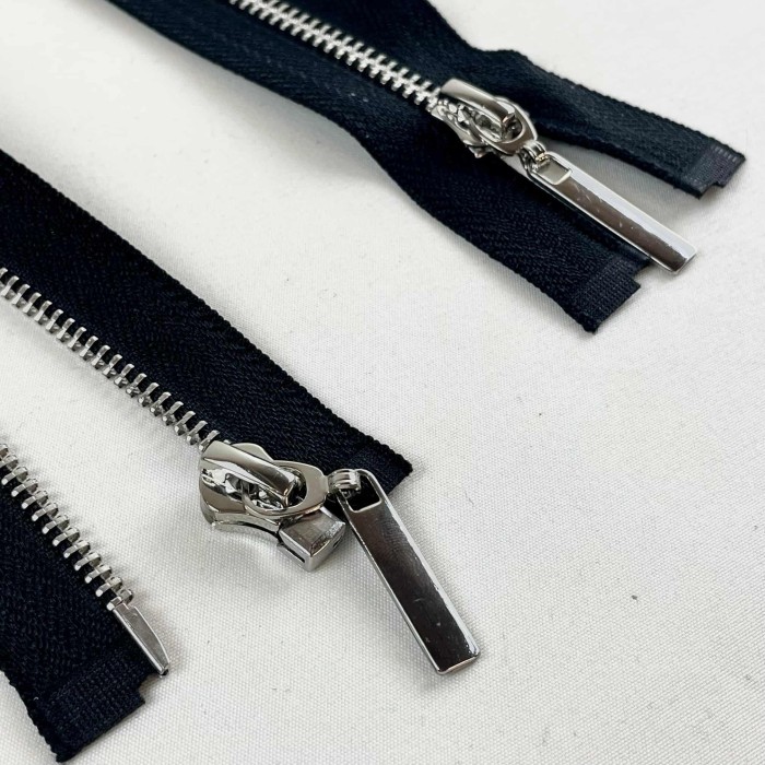 Fermeture fantaisie séparable noir en métal 52 cm