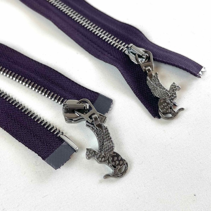 Fermeture fantaisie séparable violet foncé en métal 65cm