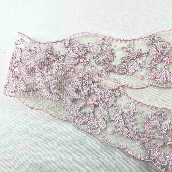 Dentelle rose à motifs floraux ajourés 5.5cm