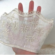 Dentelle broderie anglaise écru à fleurs 17cm