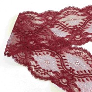 Dentelle bordeaux à motifs floraux ajourés 11 cm Dentelle bordeaux à motifs floraux ajourés 11 cm