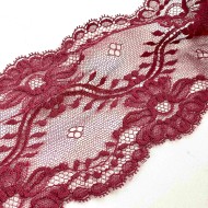 Dentelle bordeaux à motifs floraux ajourés 11 cm Dentelle bordeaux à motifs floraux ajourés 11 cm