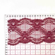 Dentelle bordeaux à motifs floraux ajourés 11 cm Dentelle bordeaux à motifs floraux ajourés 11 cm