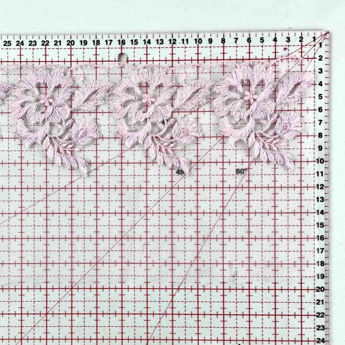 Dentelle rose à motifs floraux sur tulle blanche 17cm