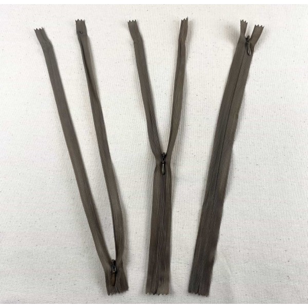 Fermeture invisible non séparable taupe foncé en nylon 30cm Fermeture invisible non séparable taupe foncé en nylon 30cm