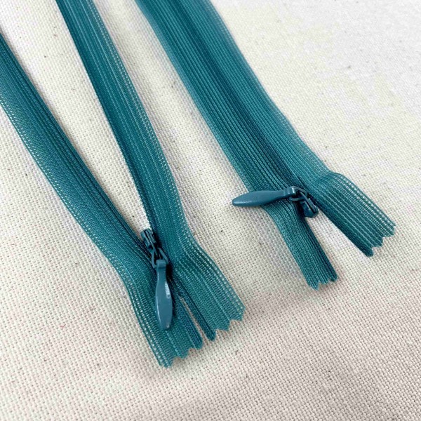 Fermeture invisible non séparable turquoise en nylon 20cm Fermeture invisible non séparable turquoise en nylon 20cm