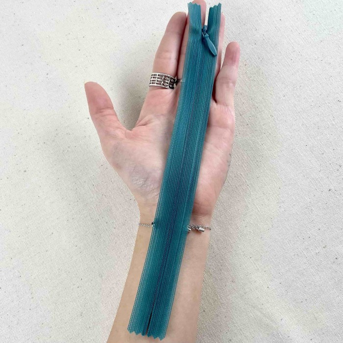 Fermeture invisible non séparable turquoise en nylon 20cm