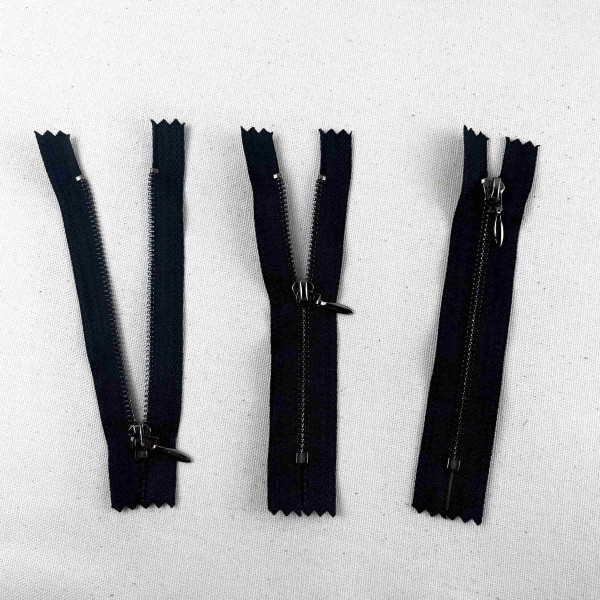 Fermeture fantaisie non séparable noir en métal 12cm Fermeture fantaisie non séparable noir en métal 12cm