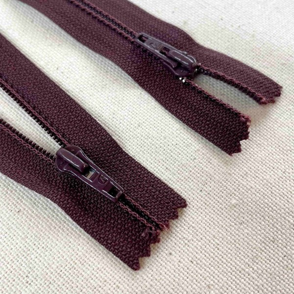 Fermeture non séparable bordeaux en nylon 15cm Fermeture non séparable bordeaux en nylon 15cm