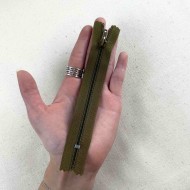 Fermeture non séparable kaki en nylon 12cm