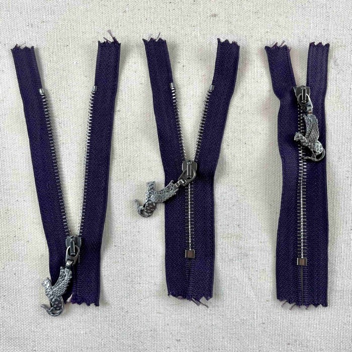 Fermeture fantaisie non séparable violet en métal 10cm