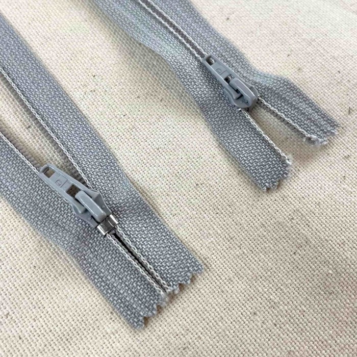 Fermeture non séparable gris en nylon 12cm