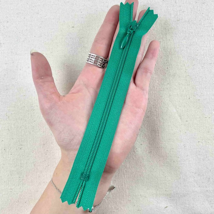 Fermeture non séparable vert en nylon 14cm