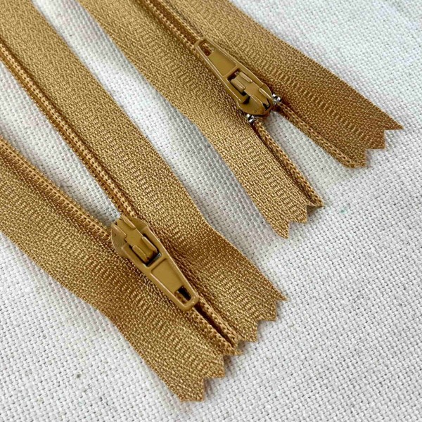 Fermeture non séparable camel en nylon 18cm Fermeture non séparable camel en nylon 18cm