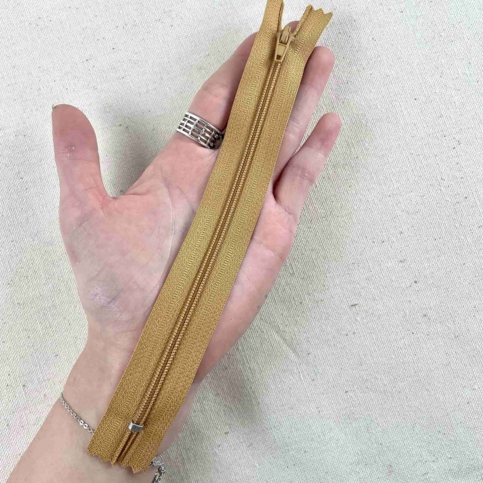 Fermeture non séparable camel en nylon 18cm