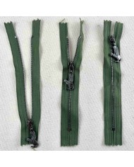 Fermeture fantaisie non séparable vert sapin en métal 14cm