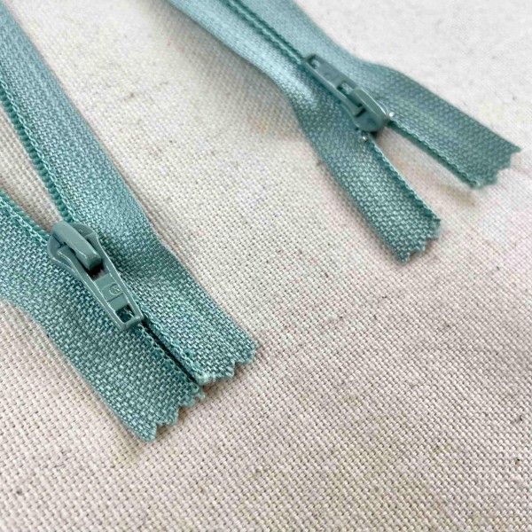 Fermeture non séparable vert d'eau en nylon 18cm Fermeture non séparable vert d'eau en nylon 18cm