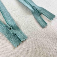 Fermeture non séparable vert d'eau en nylon 18cm