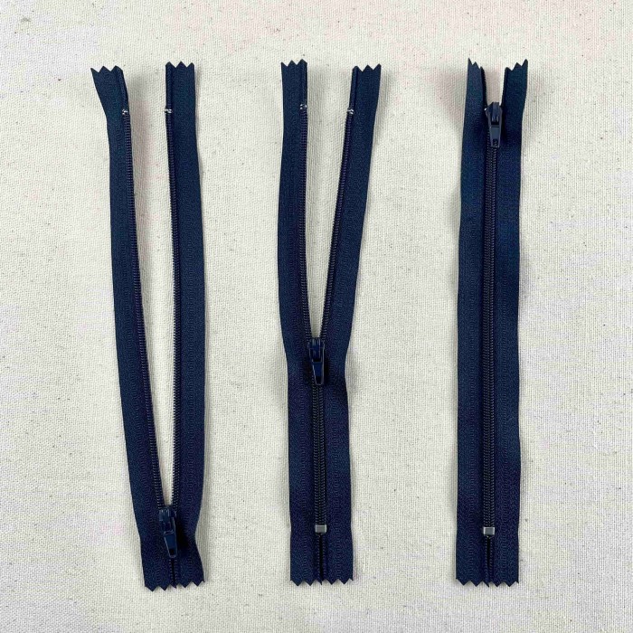 Fermeture non séparable noir bleuté en nylon 18cm