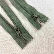 Fermeture non séparable kaki en nylon 16cm