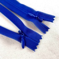 Fermeture invisible bleu électrique en nylon 35cm