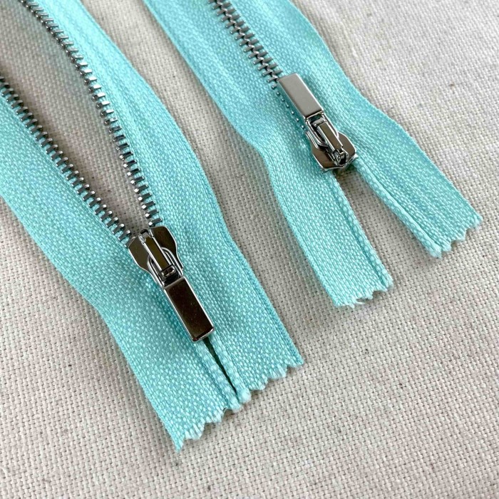 Fermeture non séparable fantaisie bleu ciel en métal 35cm