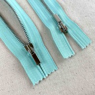 Fermeture non séparable fantaisie bleu ciel en métal 35cm