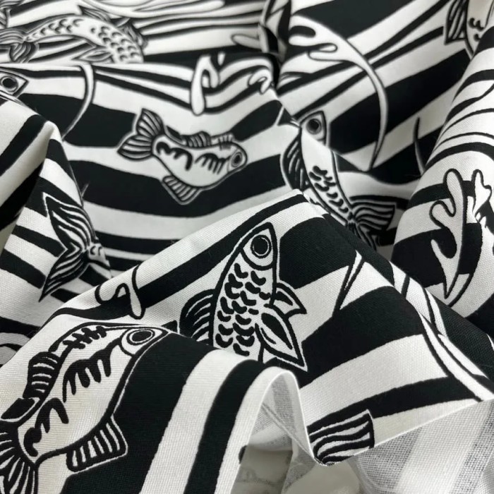 Tissu coton gabardine poisson noir blanc