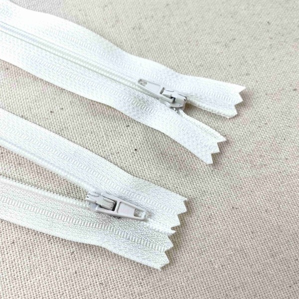 Fermeture non séparable blanc en nylon 18cm Fermeture non séparable blanc en nylon 18cm