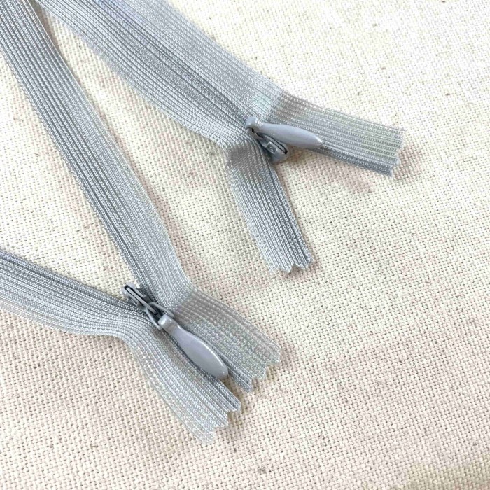 Fermeture invisible non séparable gris en nylon 20cm