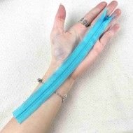 Fermeture invisible non séparable bleu ciel en nylon 20cm